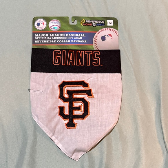 Giants Reversible Dog Bandana - Black and White - Picture 1 of 5